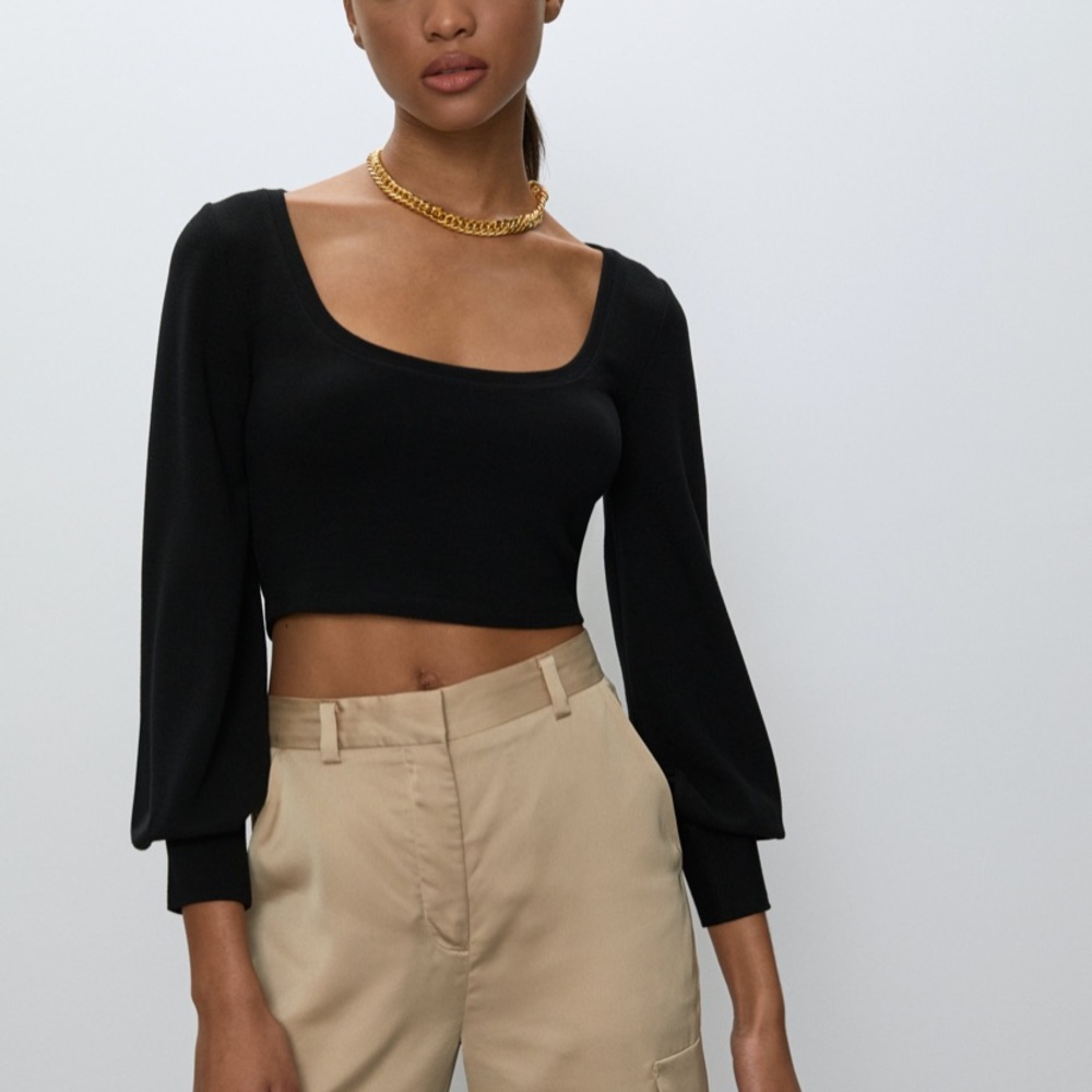 NWOT Aritzia Babaton Paxton Top